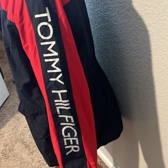 Tommy Hilfiger all weather systems jacket size Large - Picture 4 of 7